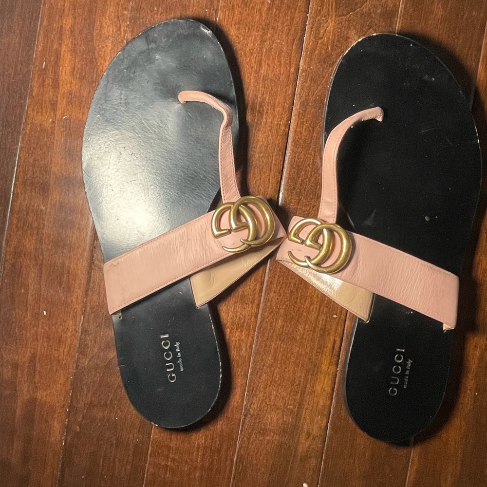 Pink marking GG sandals